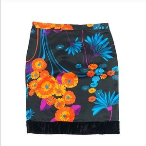 Dolce Gabbana velvet trim floral skirt 26/…